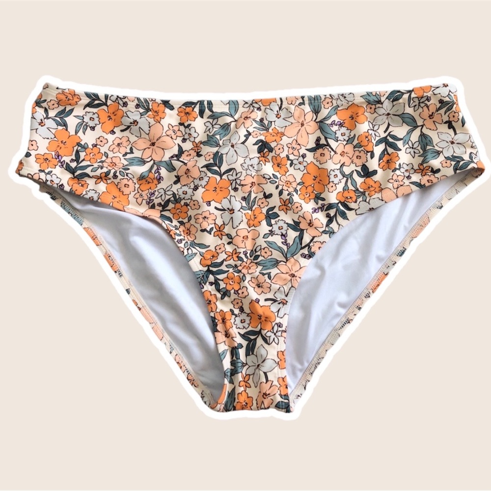 CUPSHE NWOT Ditsy Swimsuit Bottoms - CUPSHE Swimsuits